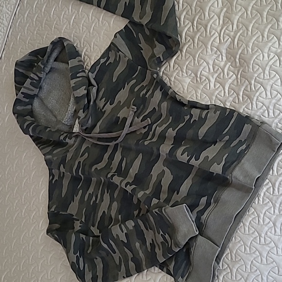 Lucky Brand Tops - Lucky Brand Camo Hooded Sweatshirt